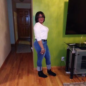 Meet your Posher, Adriana